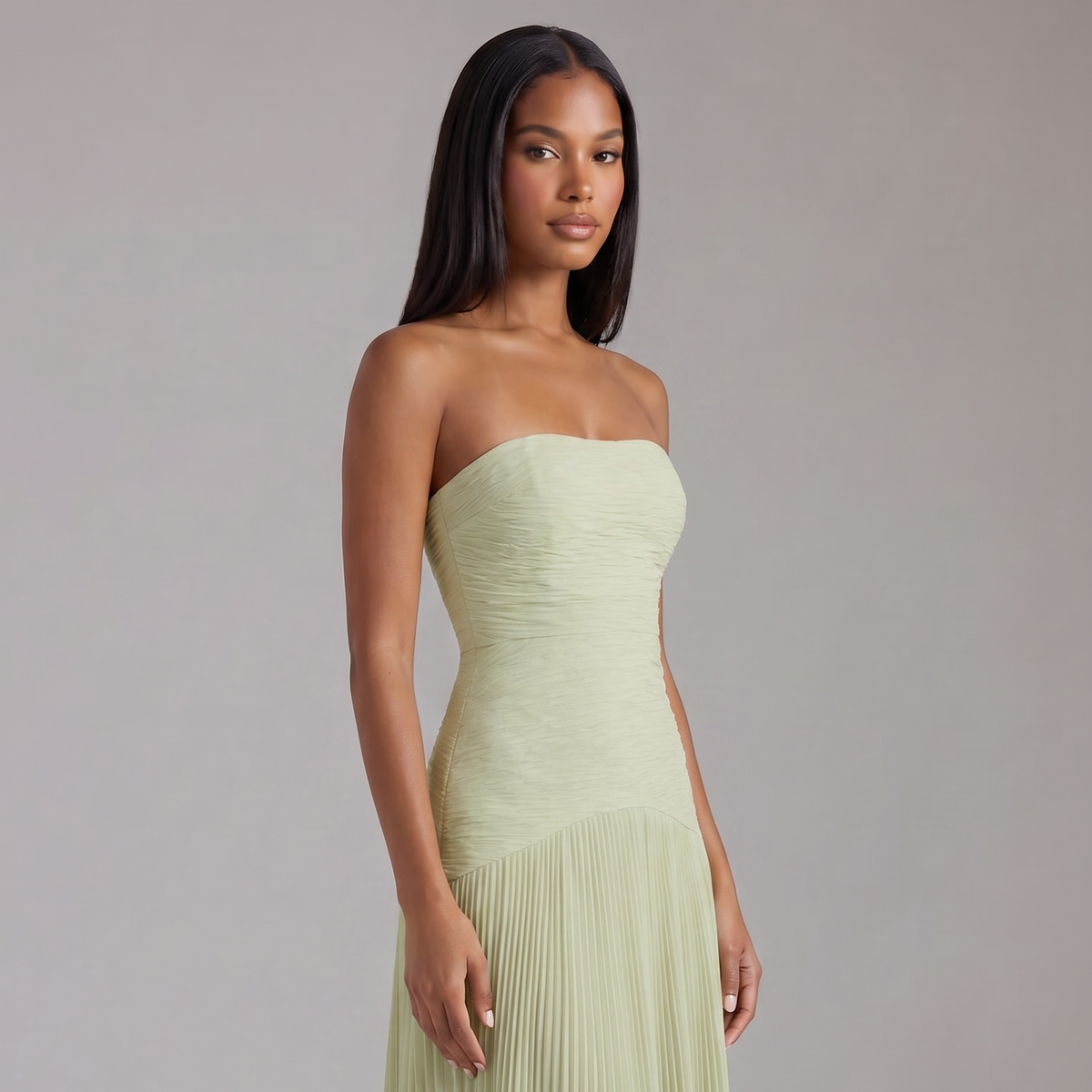 Salbeigrünes Maxikleid