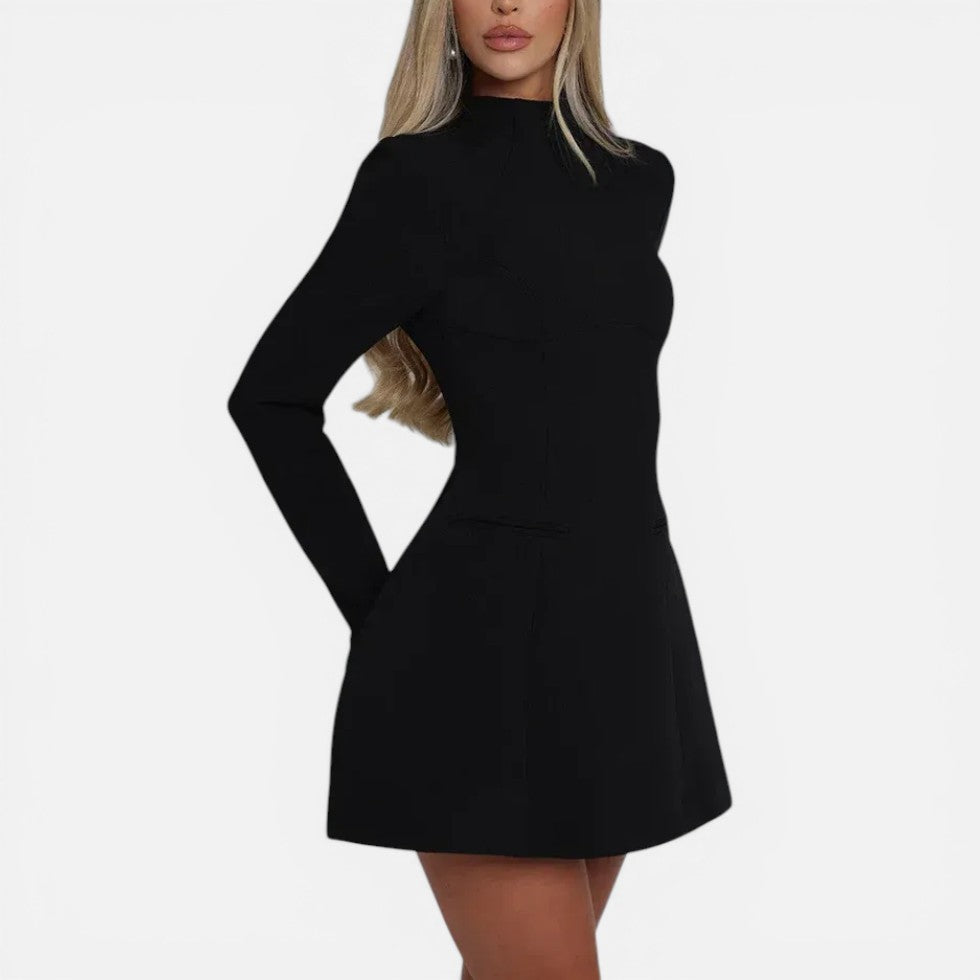 Minikleid mit offenem Rücken